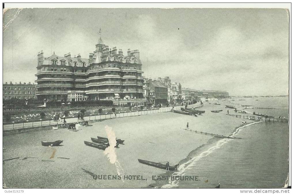 UNITED KINGDOM  - EASTBOURNE - QUEEN'S HOTEL NEW - NOT SHINING SLIGHTLY PEELED AT LOWER CENTER (3 BOATS)REUK04 SMALL SIZ - Eastbourne