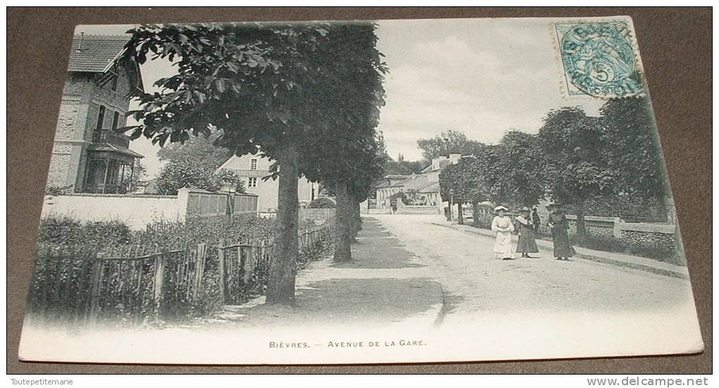 Bievres - Avenue De La Gare - Bievres