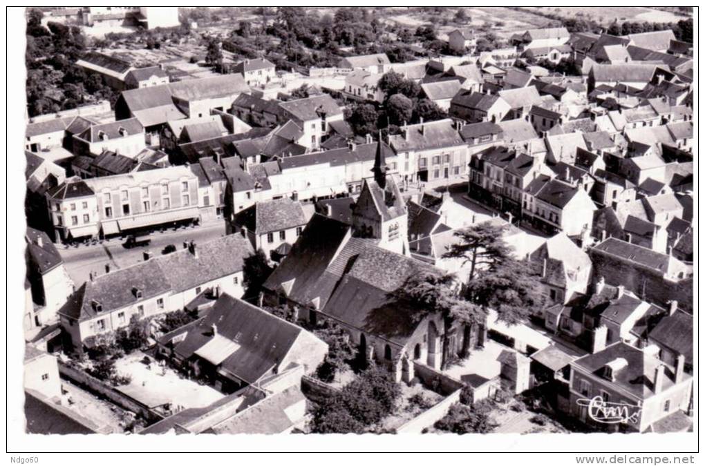 Angerville - Vue Aérienne-place Du Marché-place Tessier Et église - Angerville