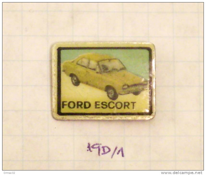 FORD ESCORT - PICTURE Pin From Yugoslavia / R - Ford