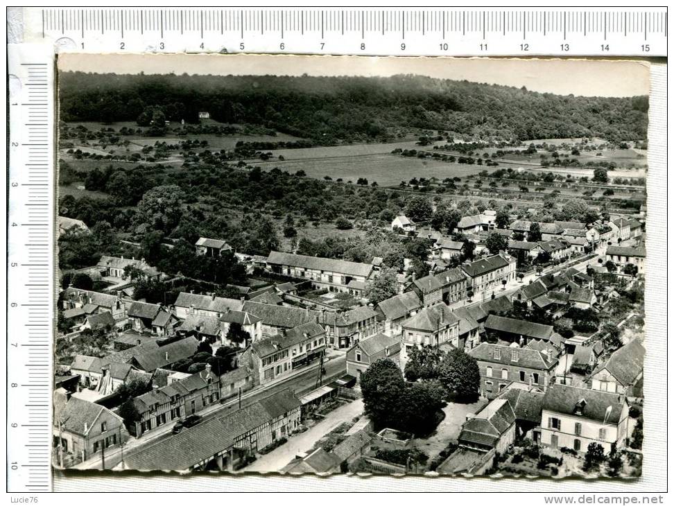 ACQUIGNY - Vue Générale, La Route De ROUEN - En Avion Au Dessus De.... - Acquigny