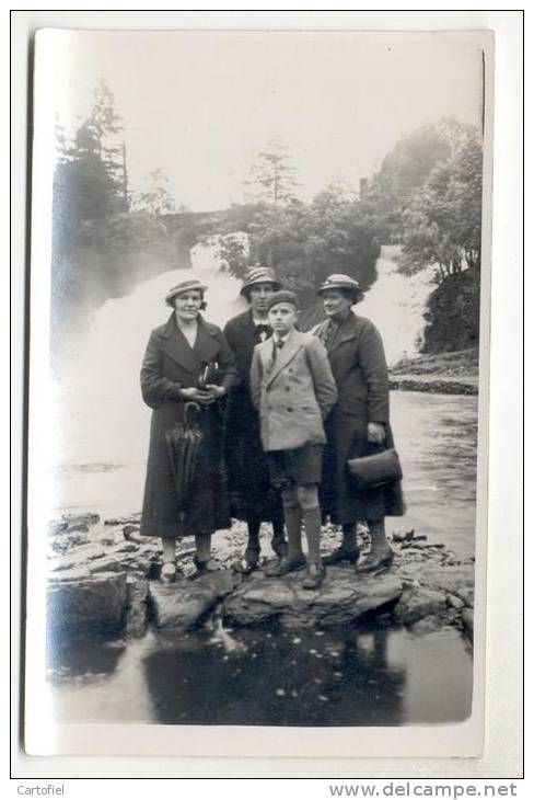 COO-CARTE-PHOTO-GROUPE DEVANT LA CASCADE-SNAP-SHOT - Stavelot