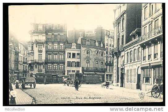 59 LILLE / Place Des Reigneaux / - Lille