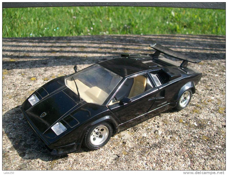 BURAGO  - LAMBORGHINI COUNTACH  NO BOITE  Scala 1/24 - Burago