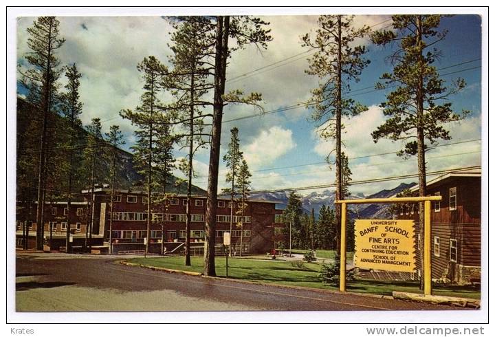 Postcard - Banff, School   (9182) - Banff