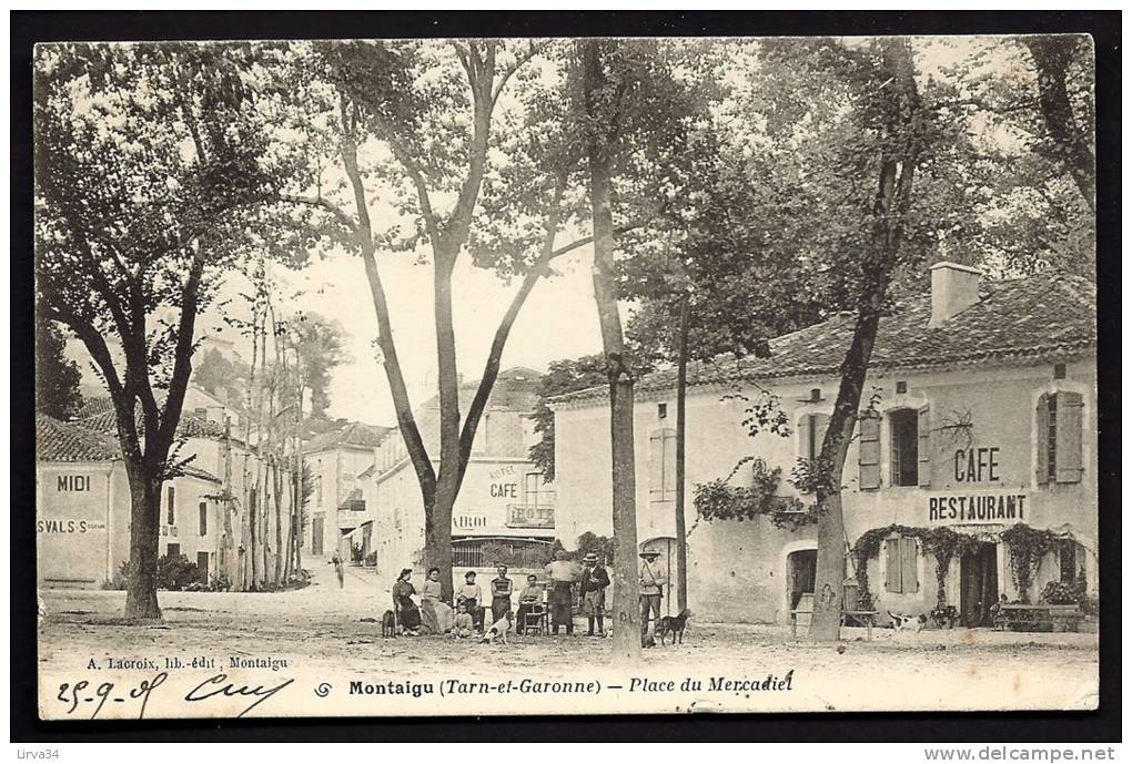 CPA ANCIENNE- FRANCE- MONTAIGU (82)- PLACE DU MERCADIEL EN ÉTÉ AVEC ANIMATION-  CHASSEURS-  CHIENS- CAFÉ-RESTAURANT - Montaigu De Quercy