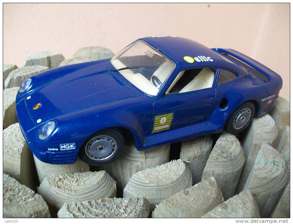 BURAGO  - PORSCHE 959   NO BOITE  Scala 1/24 - Burago