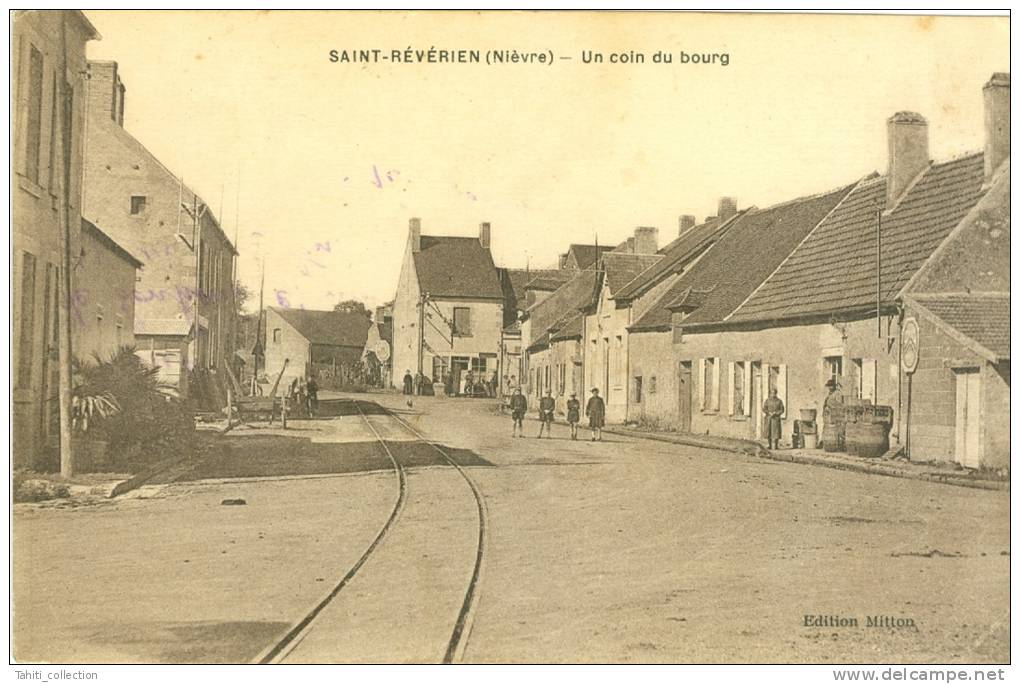 SAINT-REVERIEN - Un Coin Du Bourg - Autres & Non Classés