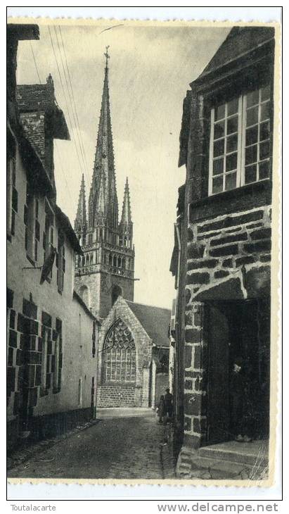 CPSM 29 PONT CROIX LA RUE DU PRESBYTÈRE 1948 - Pont-Croix