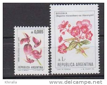 ARGENTINE        1985          N°  1479 / 1480        FLEURS             COTE     3.75     EUROS          ( A114 ) - Ongebruikt