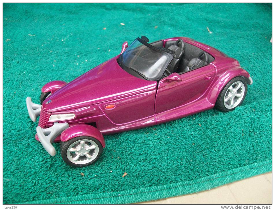 MAISTO -  PLYMOUTH PROWLER  NO BOITE  Scala 1/24 - Maisto