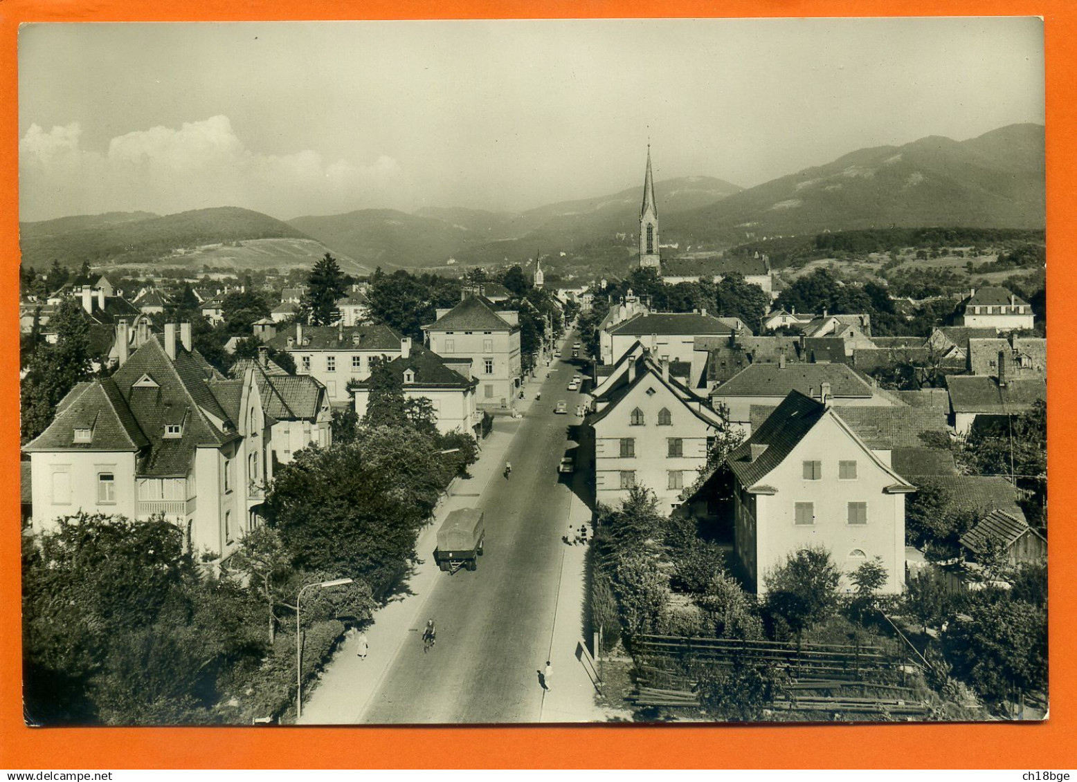 CSM :Müllheim / Baden : Vue Générale : Rue, Maisons , église , Montagnes - Allgemeiner Blick: Straße, Häuser, Kirche, Be - Muellheim