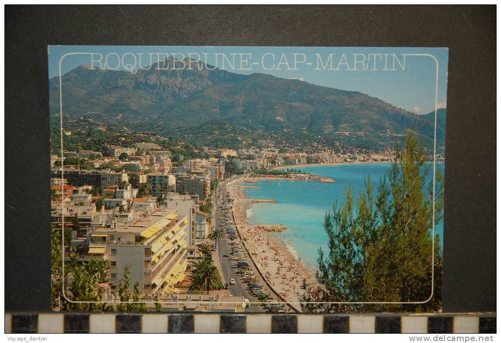 C P A . FRANCE . 06 ALPES MARITIMES .ROQUEBRUNE CAP MARTIN : LA PLAGE ET VUE SUR MENTON EDITIONS MAR - Roquebrune-Cap-Martin