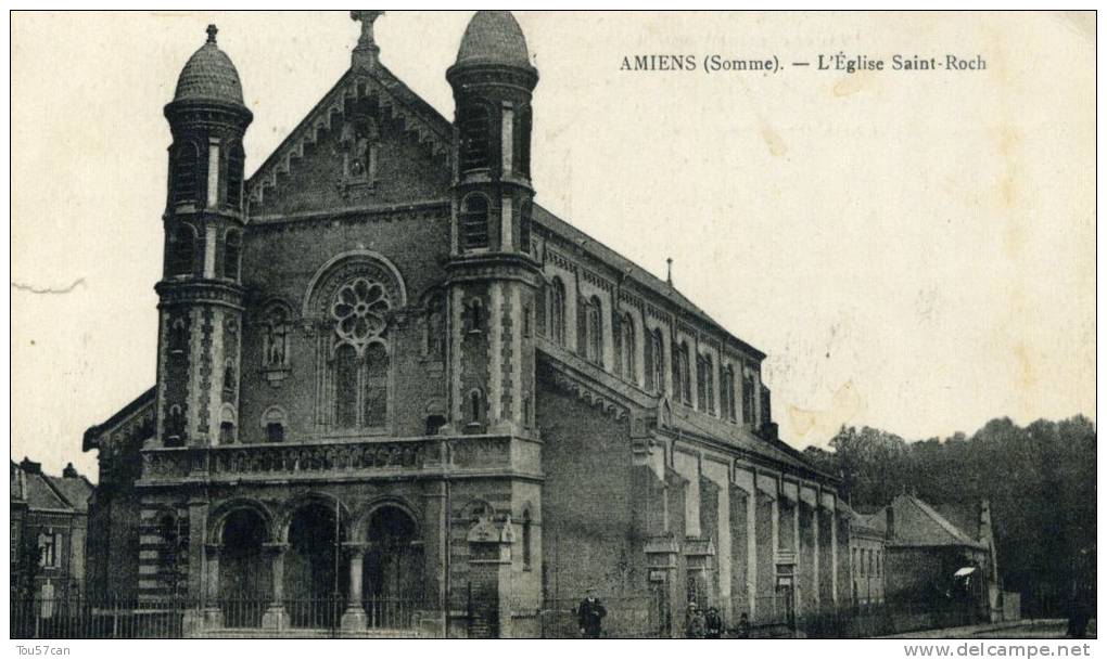 AMIENS - SOMME  (80) - PEU COURANTE CPA  ANIMEE. - Amiens