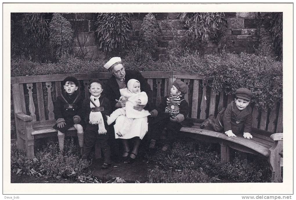 Postcard Muriel Duncan Evacuee Children Home Uppingham Rutland WW2 Nostalgia - Berühmt Frauen