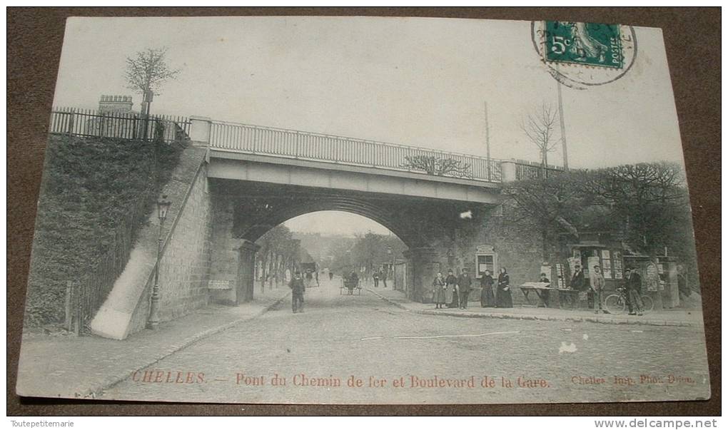 Chelles - Pont Du Chemin De Fer Et Boulevard De La Gare - Vendeur De Cartes Postales - Chelles