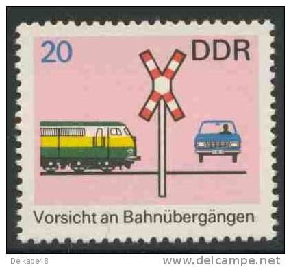 DDR Germany 1969 Mi 1446  YT 1142 Sc 1083 ** Class 103 Electric Loc. + Railway Crossing Light – Road Safety / Sicherheit - Incidenti E Sicurezza Stradale