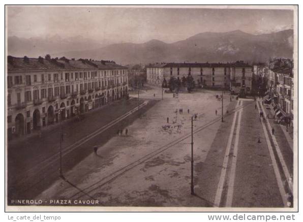 Cartolina PINEROLO (Torino) - Piazza Cavour 1936 - Places & Squares