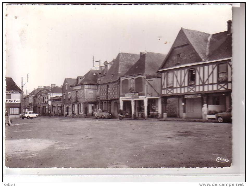 35 LA GUERCHE De BRETAGNE ( I Et V ) - Les Porches - Animé Voitures 2CV Citroen , Frégate , Magasin EPICERIE  - CPSM Cim - La Guerche-de-Bretagne