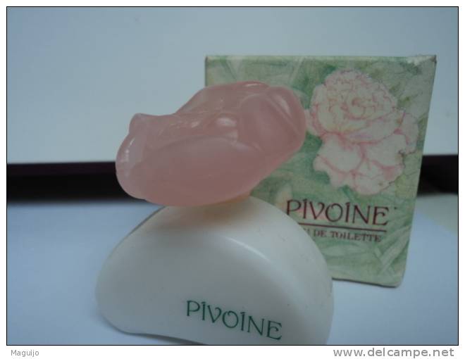 YVES ROCHER "PIVOINE"  MINI EDT 7,5 ML  MENTIONDE GRATUITE  & " BON ANNIVERSAIRE "  VOIR & LIRE !! - Miniatures Femmes (avec Boite)