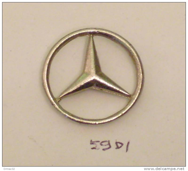 Automobile Motoring, Voiture Car Auto MERCEDES BENZ (pin , Ex Yugoslavia) Old Rare Model Ancien Modèle 2.00cm - Mercedes