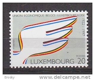 Q3633 - LUXEMBOURG Yv N°1367 ** - Unused Stamps