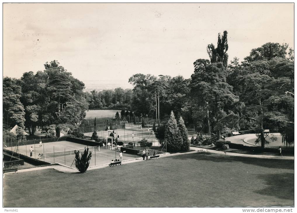 LOUVECIENNES - Domaine De Voisins - Vue Sur Le Parc ( Tennis ) - Louveciennes