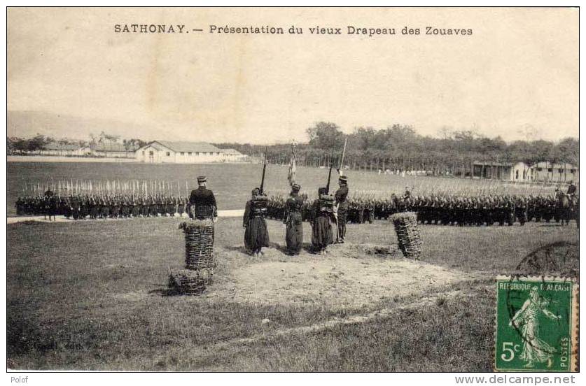 CAMP DE SATHONAY - Présentation Du Vieux Drapeau Des Zouaves  (54983) - Non Classés