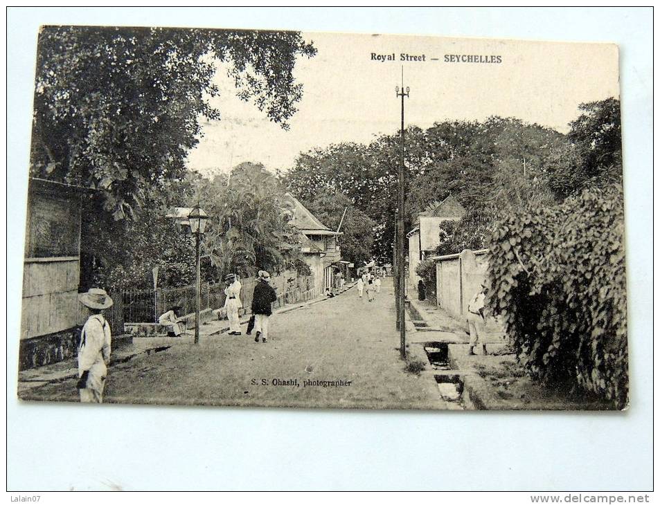 Carte Postale Ancienne : SEYCHELLES : Royal Street ,animé - Seychelles