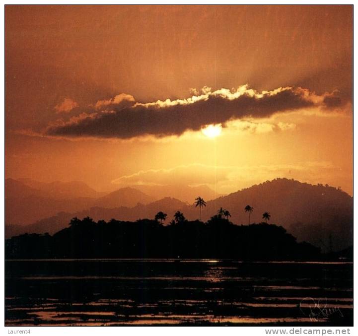 (355) Fiji - Sunset And Boat - Fidji