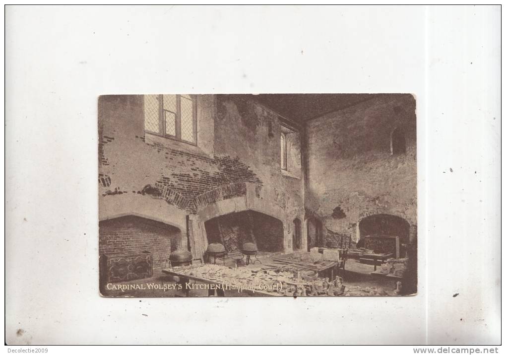 Z13647 Cardinal Wolsey S Kitchen Hempton  Court   2 Scans - Middlesex