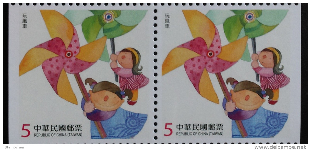 Pair 2013 Children At Play Booklet Stamp Pinwheel Windmill Kid Boy Girl Costume - Unclassified