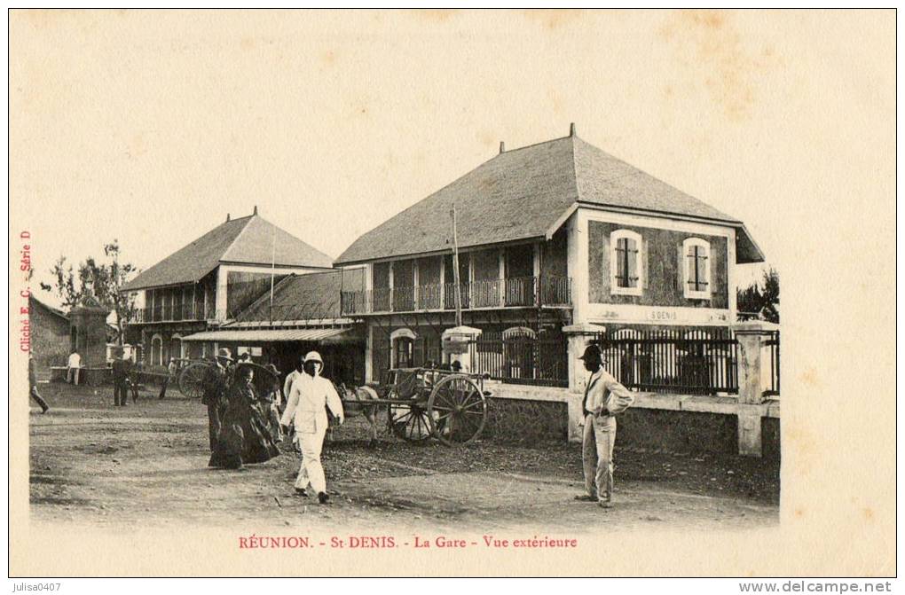 SAINT DENIS (Réunion) Vue Extérieure De La Gare Animation - Saint Denis