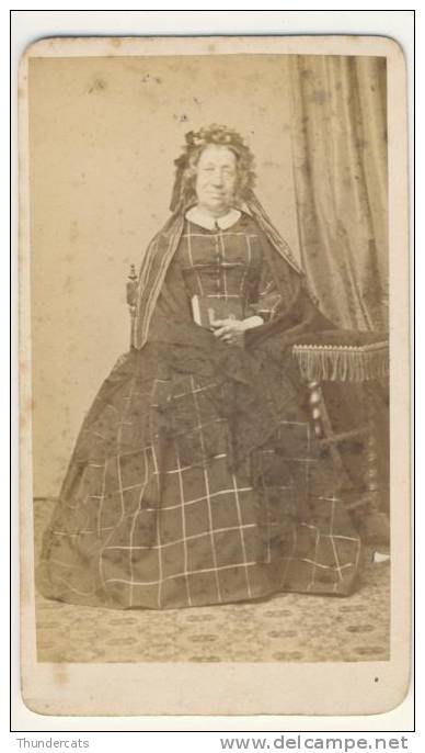 PHOTO CDV CARTE DE VISITE  +/- 1870 - Photographie A. ERKELENZ A AIX LA CHAPELLE Voir  Verso - Oud (voor 1900)