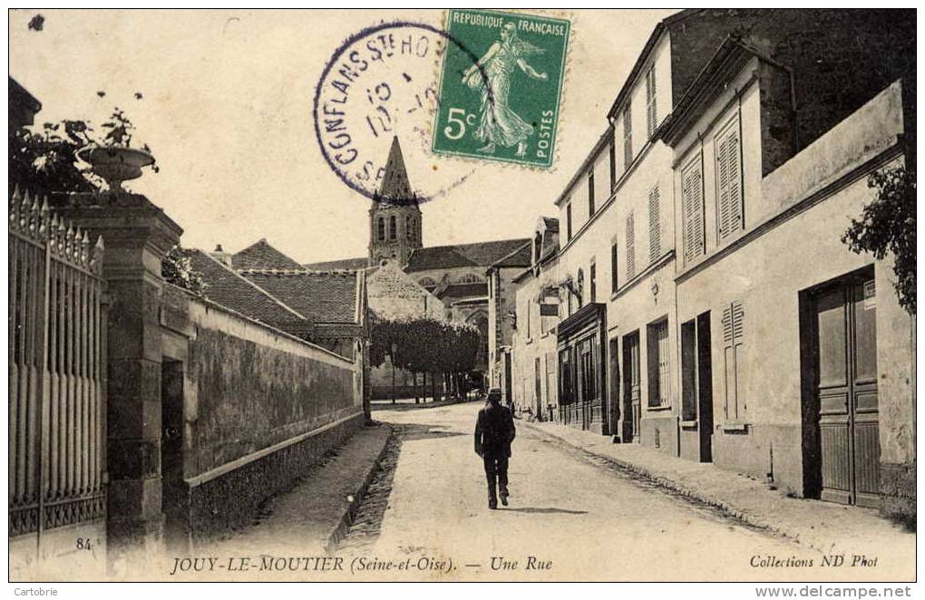 95 - JOUY-LE-MOUTIER - Une Rue - Animée - Jouy Le Moutier