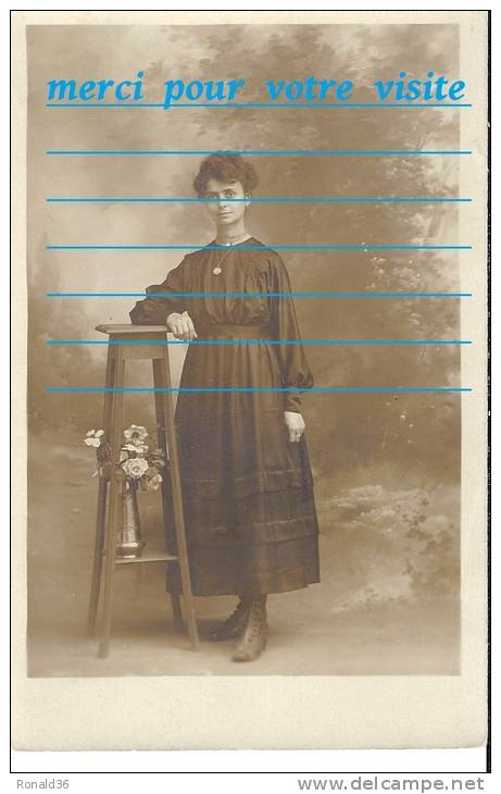 Cpp Femme Portrait De A DUSSOURD Le 1 è Octobre 1919 Studio Photo A BELFORT 90   ( Mode Costume Robe Coiffure ) - Genealogy