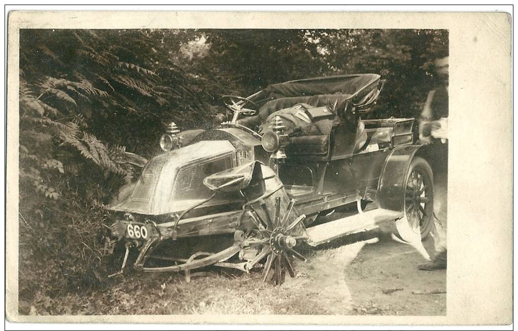 Carte Photo D'un Accidant De Voiture - Toerisme