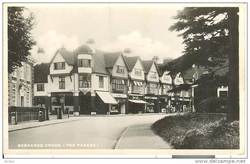 GRA003 - Gerrards Cross. (The Parade) - Buckinghamshire