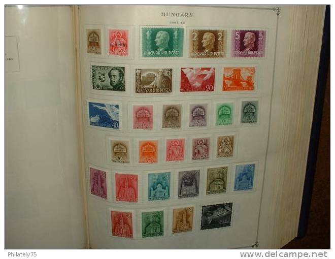 Très Grosse Collection Tous Pays En 30 Très Gros Albums Pleins De Timbres-poste De 1860 à 1990 100.000 Timbres Different - Collezioni (in Album)