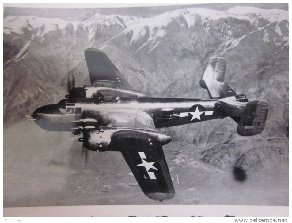 MILITARIA Photo (Gevaert) ,Photographie Avion à Hélices En Vol Au-dessus  Montagnes(modèle Type Américain à Identifier) - Fliegerei