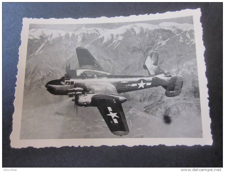 MILITARIA Photo (Gevaert) ,Photographie Avion à Hélices En Vol Au-dessus  Montagnes(modèle Type Américain à Identifier) - Aviazione
