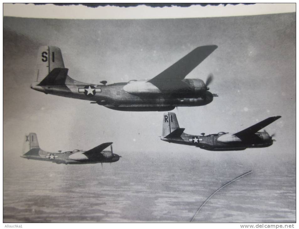 MILITARIA Photo (Gevaert),Photographie Avions à Hélices En Formation (modèle Type Américain à Identifier - Aviación