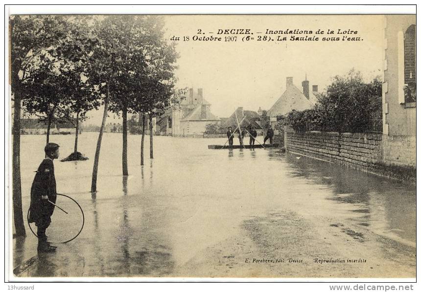 Carte Postale Ancienne Decize - Inondations De La Loire Octobre 1907. La Saulaie Sous L'eau - Catastrophes - Decize