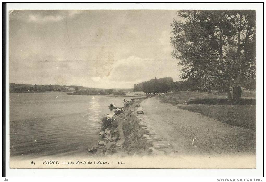 VICHY , Les Bords De L' Allier , 1908 , CPA ANIMEE ( Laveuses ) - Vichy