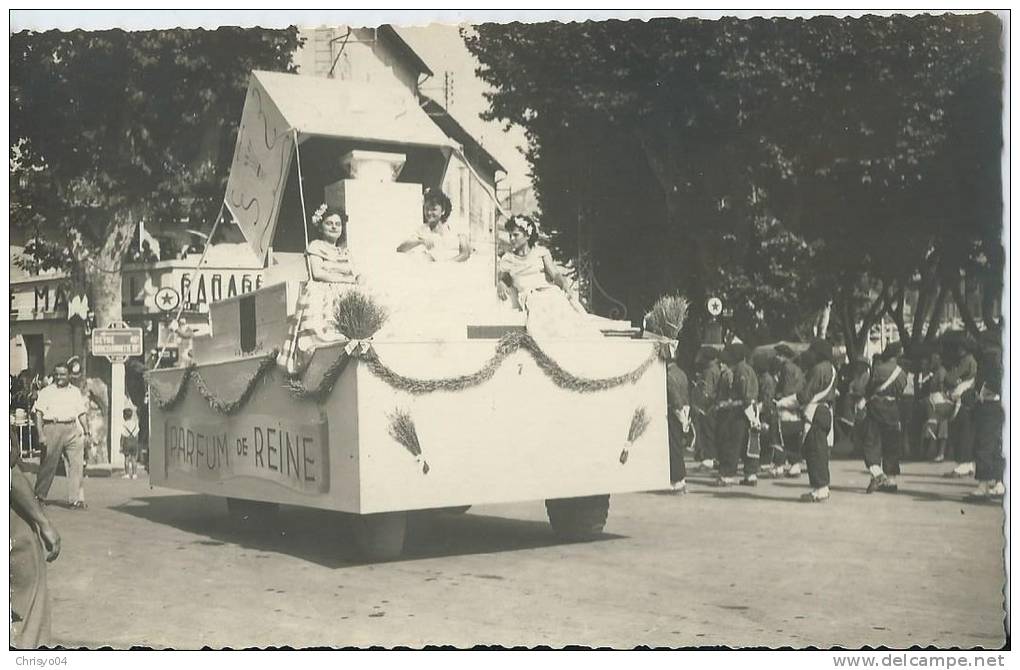 34Ch  04 Digne Carte Photo Corso De La Lavande (années 50/ 60) "parfum De Reine" - Digne