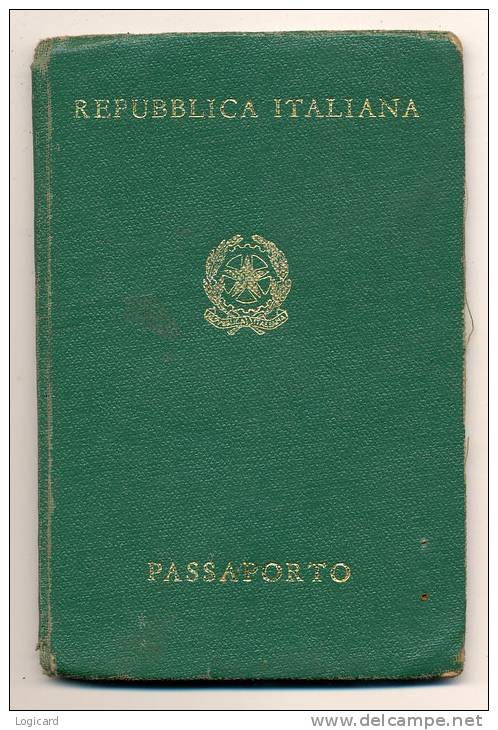 PASSAPORTO PER L´ESTERO CON MARCA DA BOLLO CONSOLARE 1970 - Documenti Storici