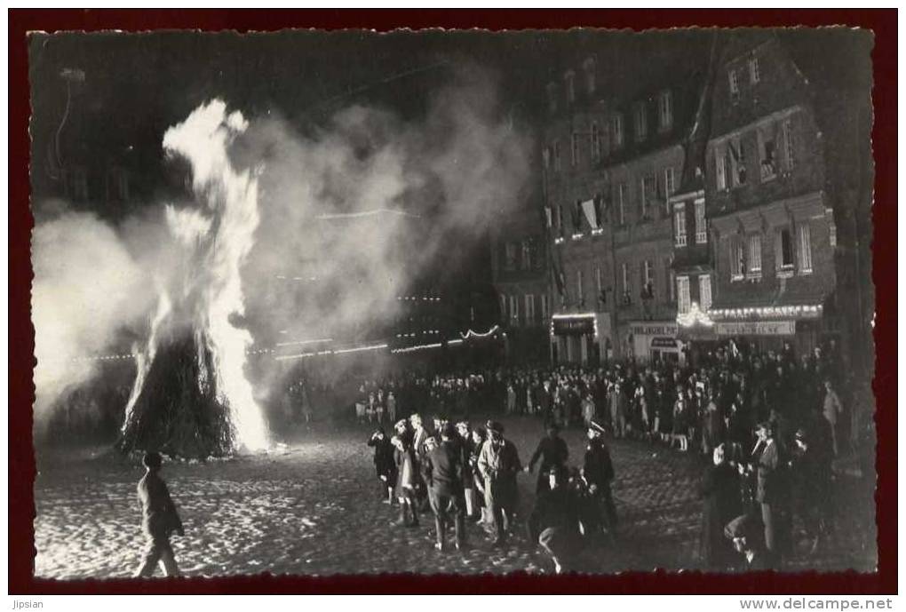 Cpa Carte Photo  Du 22 Guingamp Les Feux De La Procession Nocturne  DELL1 - Guingamp