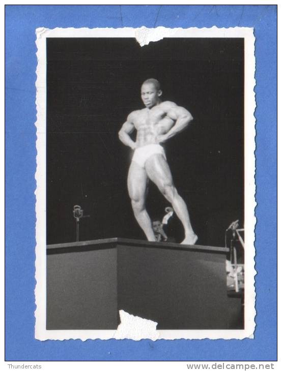 PHOTO HOMME NU ATHLETE PHYSIQUE  ** VINTAGE NUDE MALE PHOTO MUSCLE SPORT ATLETE GAY - Sports