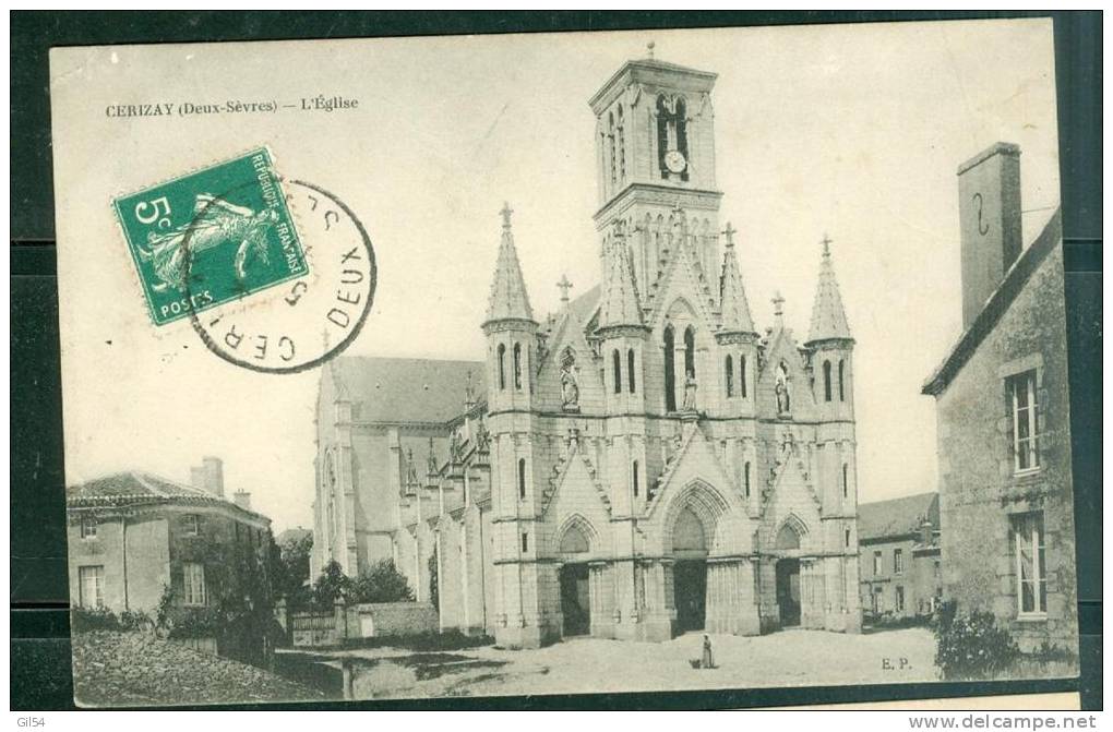 Cerizay - Deux Sèvres  - L'église  - Us121 - Cerizay