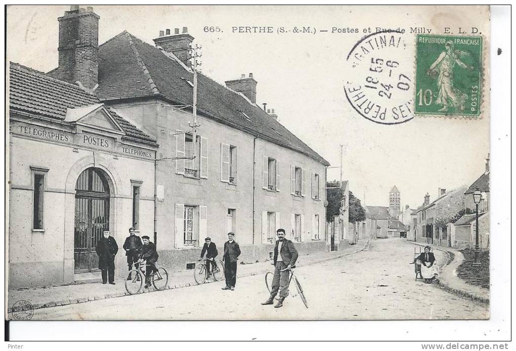 PERTHES - La Poste Et Rue De MIlly - Perthes